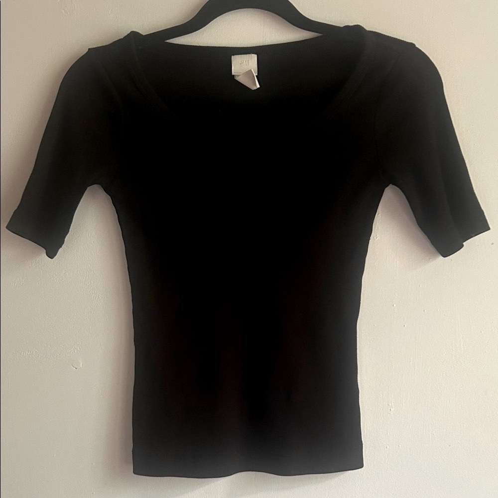 H&M Black Fitted Tee